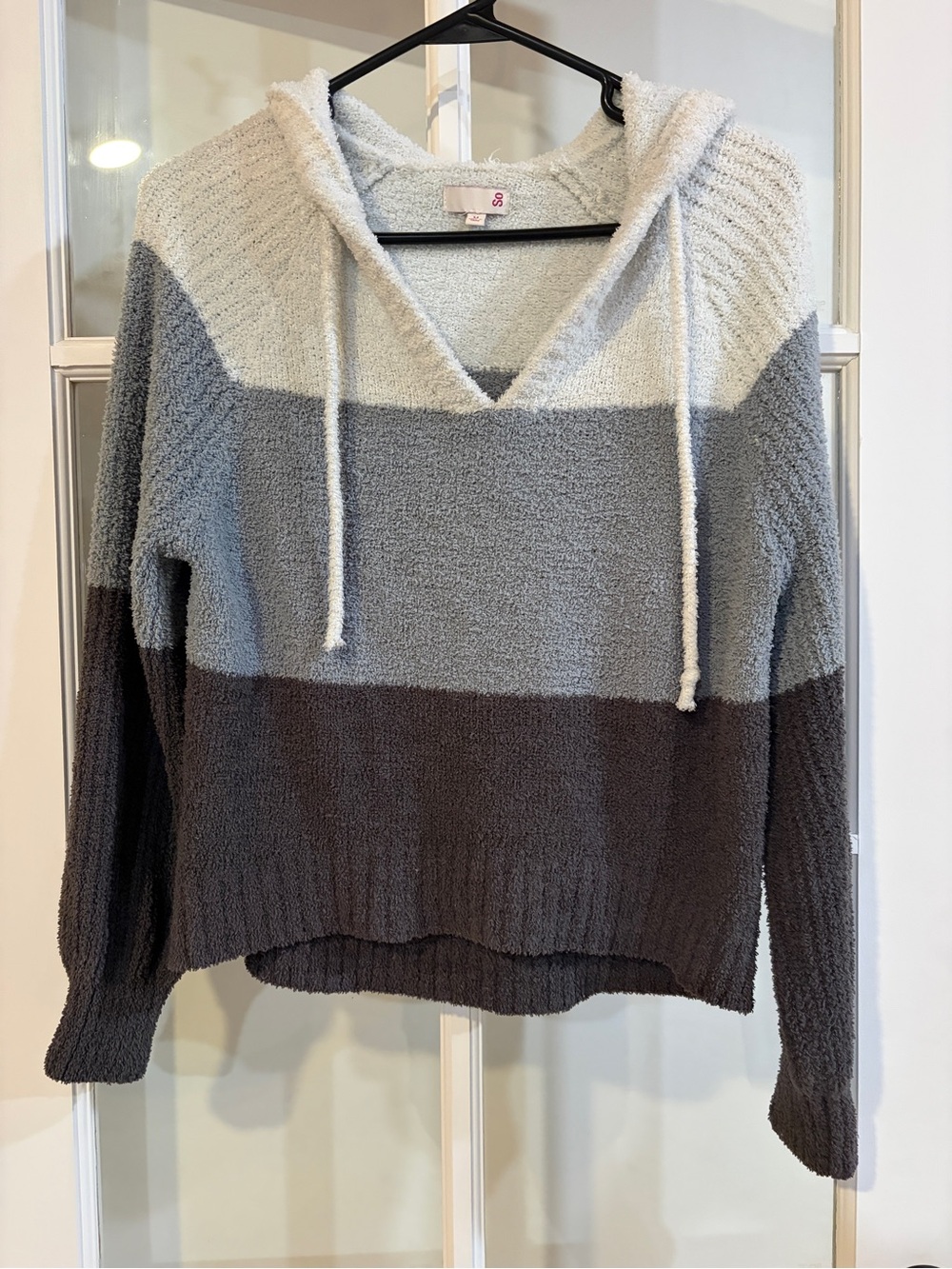 SO Fuzzy Pullover Sweater Women’s Plush Knit Cozy Lounge Casual Cozycore Med